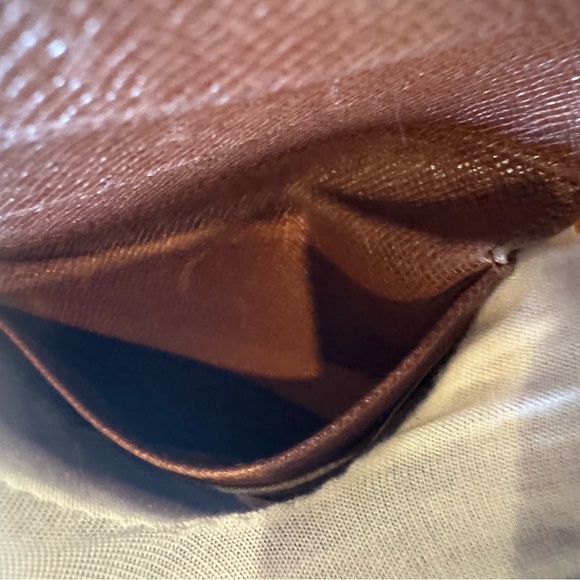 Louis Vuitton
Monogram Pattern Coated Canvas Elise - Picture 14 of 17